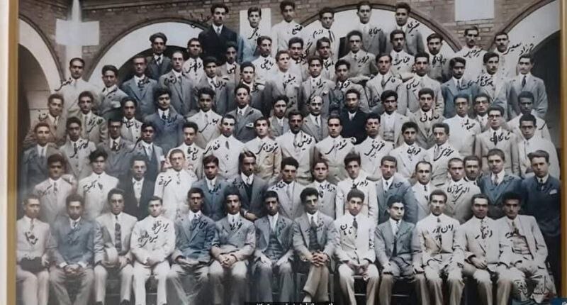 اعزام اولین گروه محصلان به پاریس