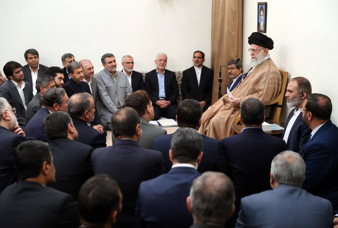 رهبر انقلاب