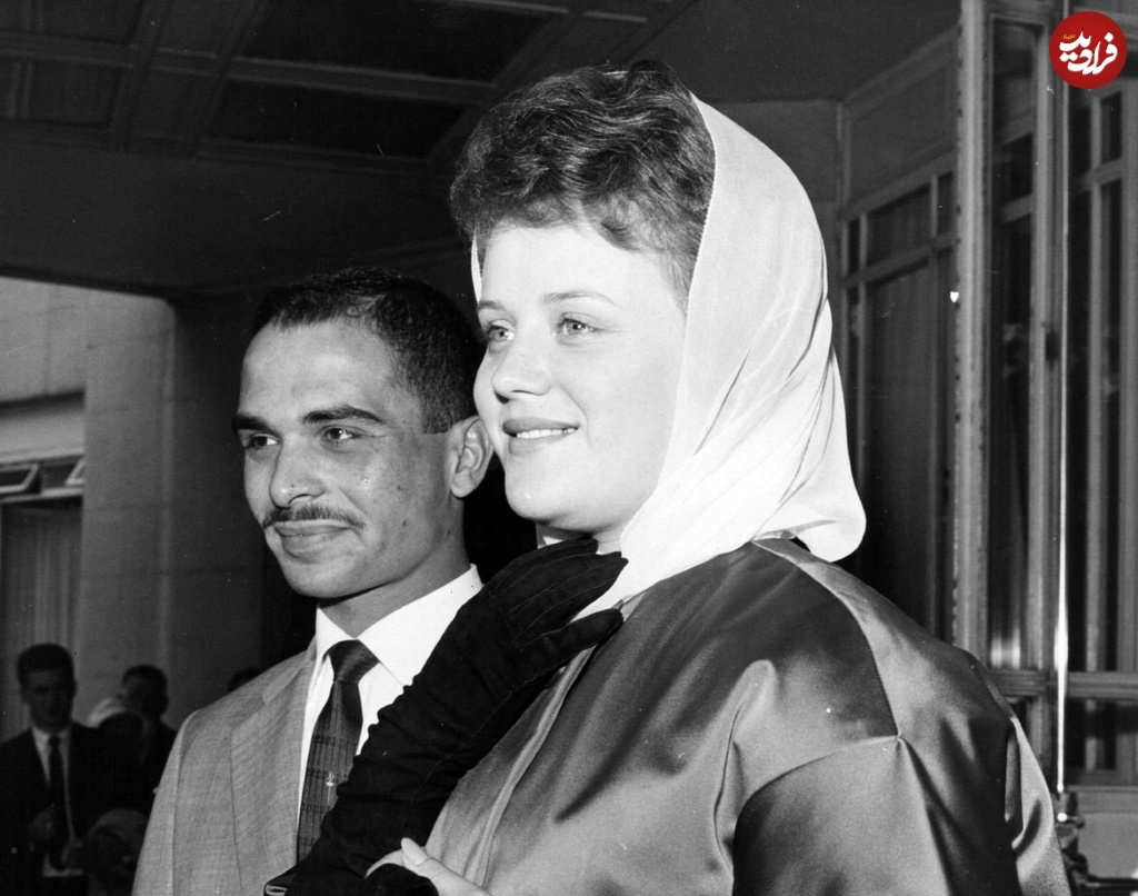 ملک حسین در کنار همسر دوم اش