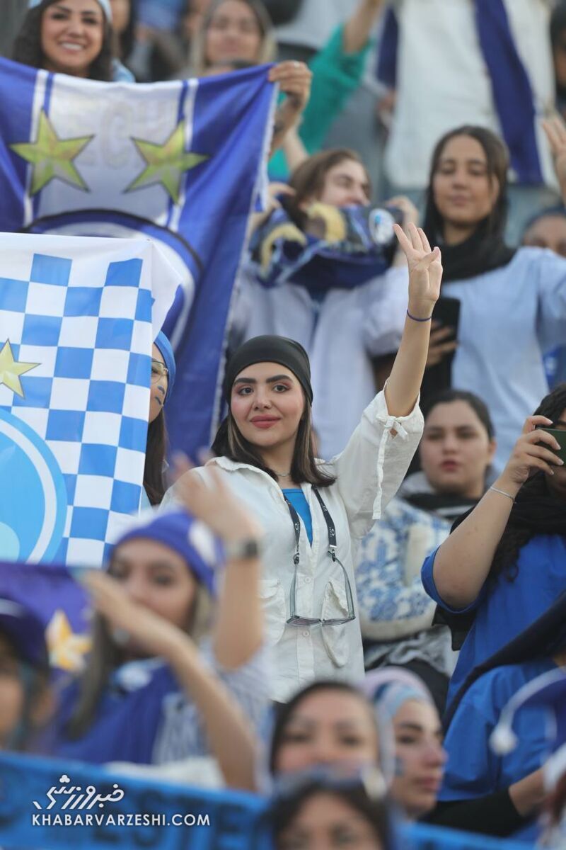 عکس/ تصاویر جذاب از حضور بانوان در فینال جام حذفی