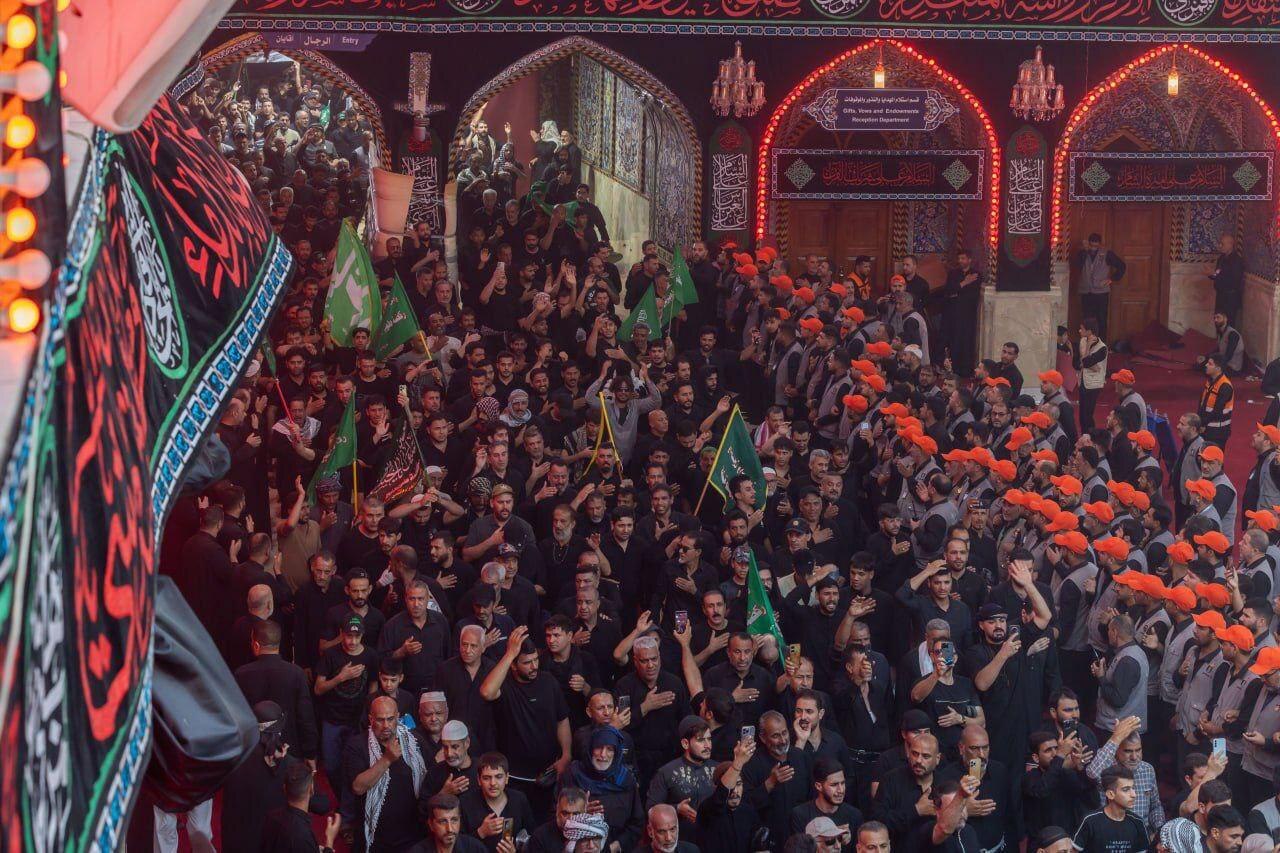 حرکت دسته عزاداری طویریج در کربلا