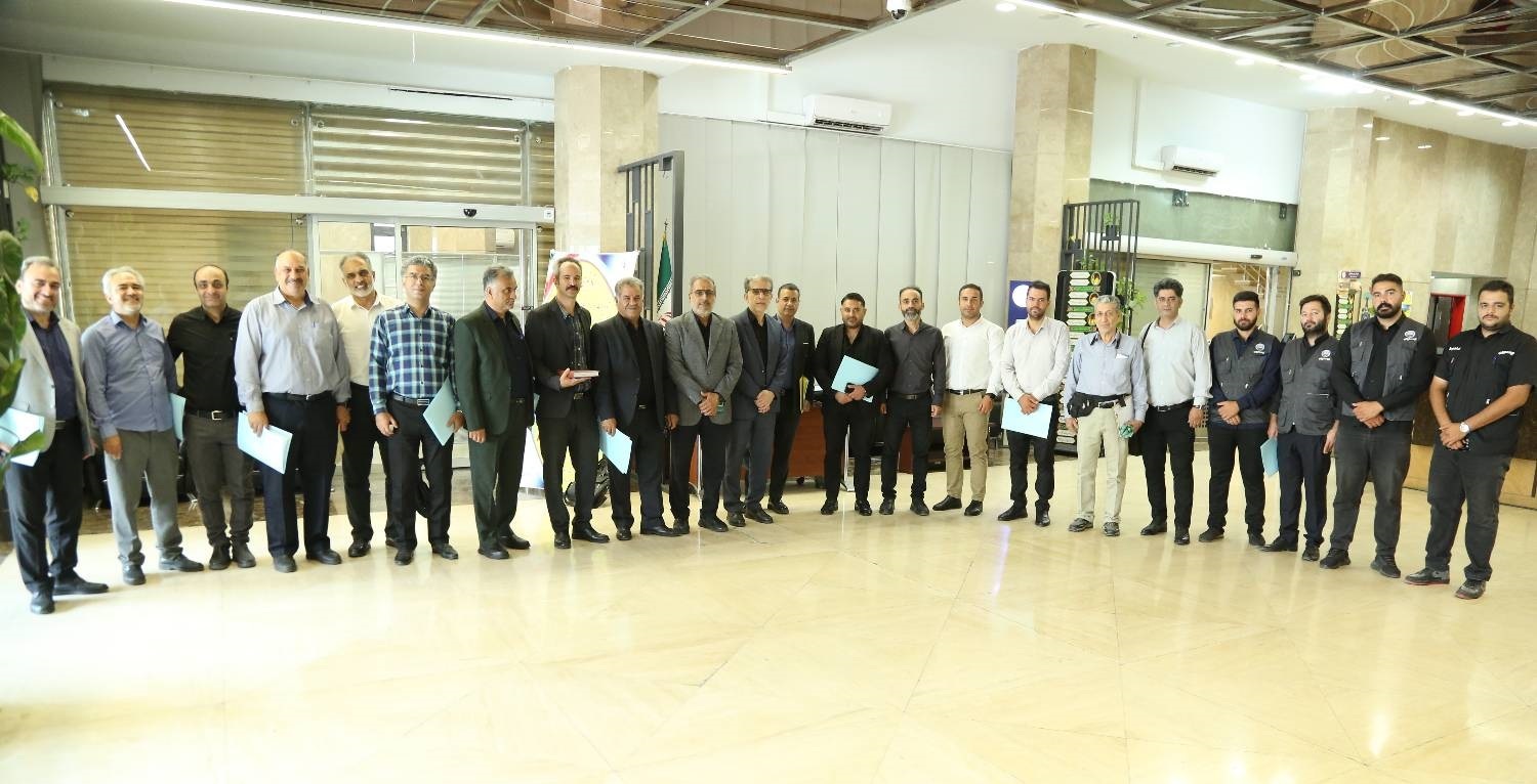 ارزیابی سراسری خسارت خودرو‌های آسیب‌دیده در جنگ/ بیمه ایران پیشگام خدمت‌رسانی به زیان‌دیدگان جنگ ۱۲ روزه