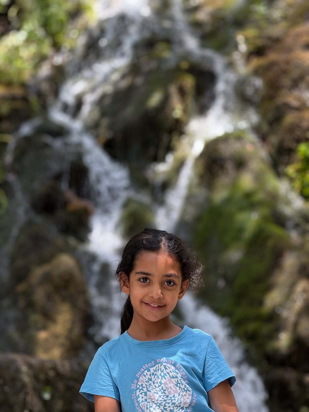 دختر منوچهر هادی در طبیعت