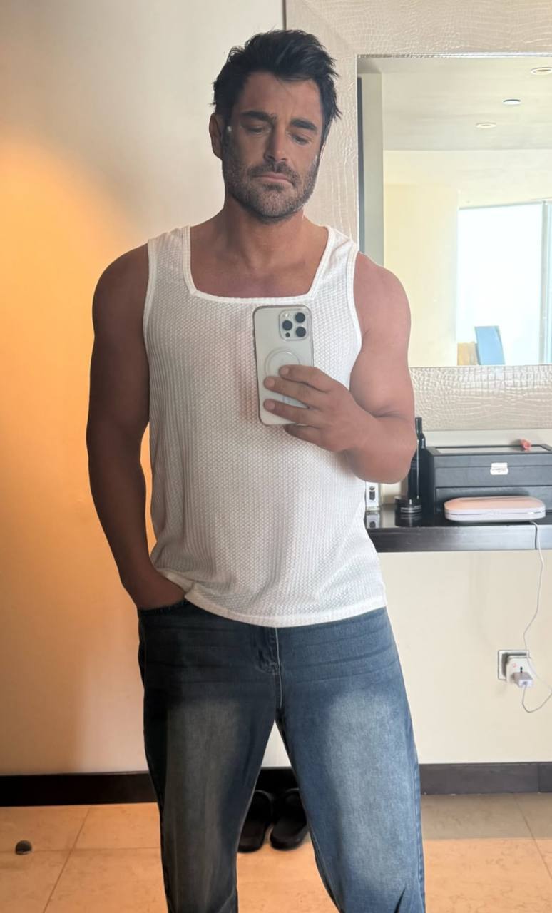 سلفی جنجالی‌ محمدرضا گلزار