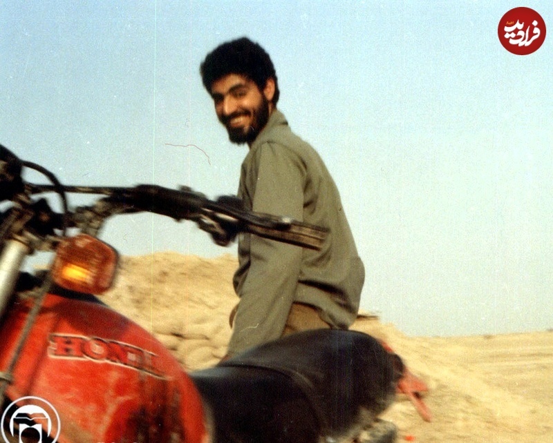 چهره خندان حاج قاسم سلیمانی