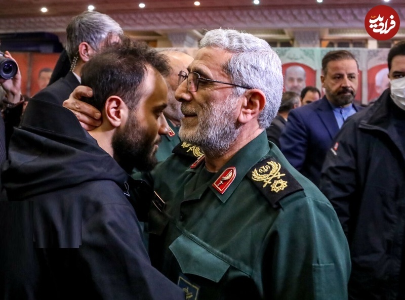 بوسه سردار قاآنی