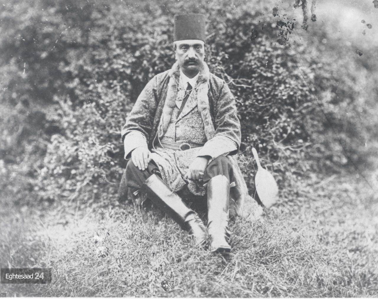 ژست ناصرالدین شاه