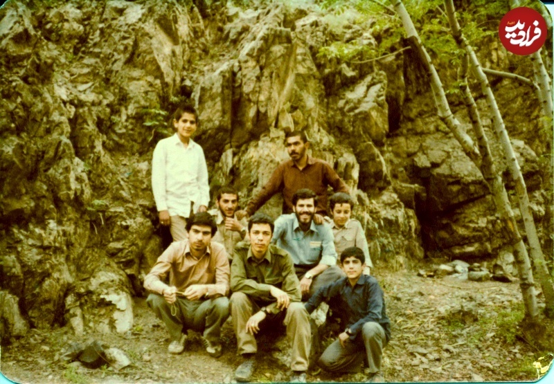 سپهبد باقری به همراه دوستانش