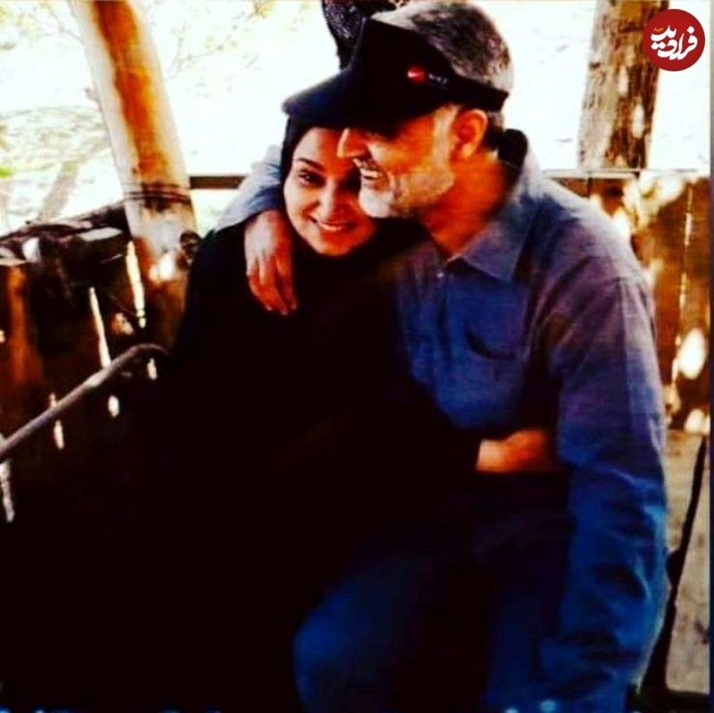 نرجس سلیمانی در آغوش پدر