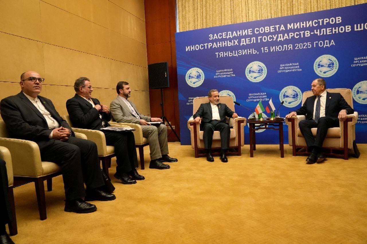 عراقچی و لاوروف