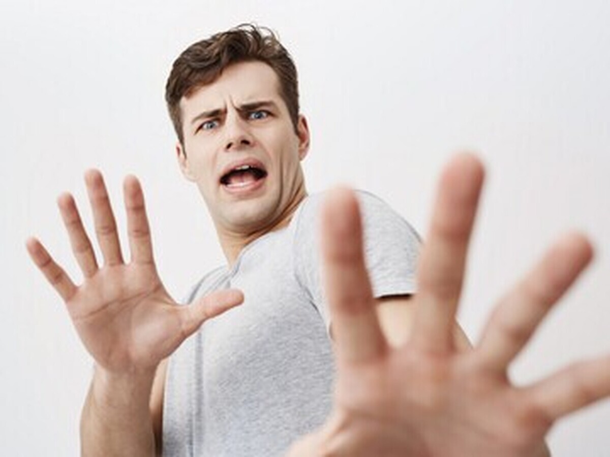 فرد وحشت زده