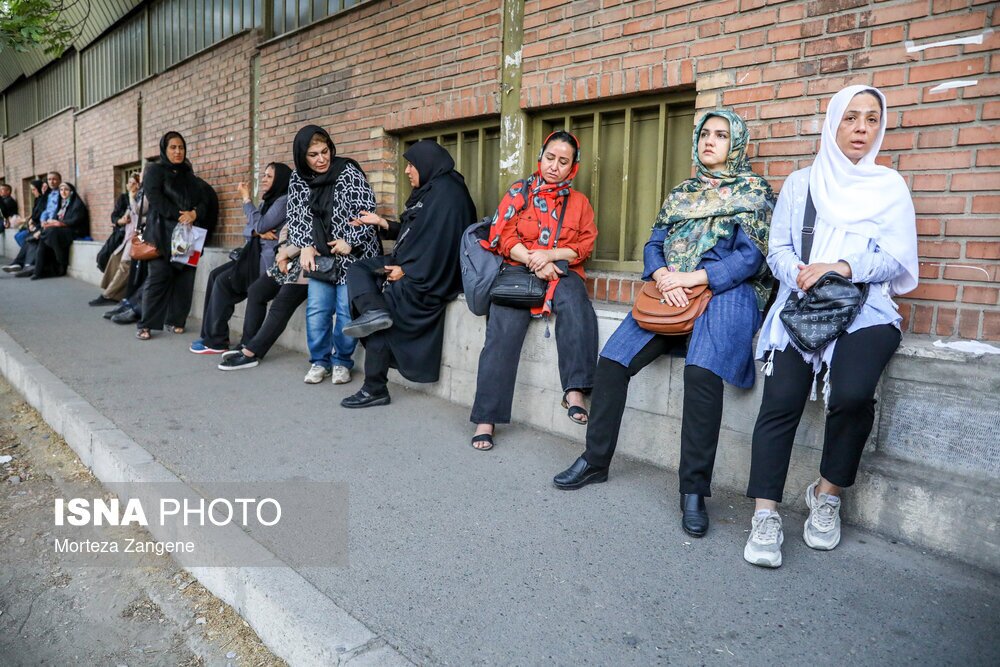 عکس/ داوطلبان نامرئی و پراسترس کنکور