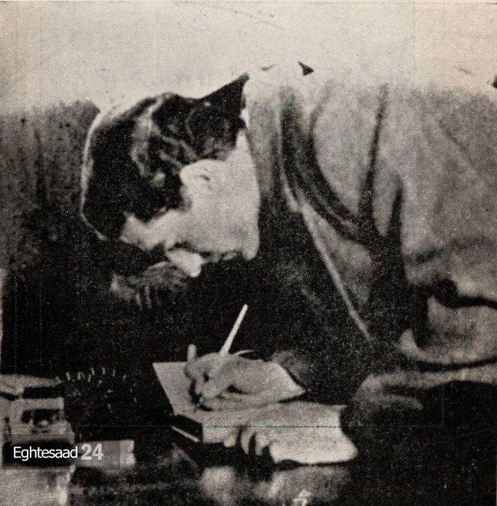 چهره متفکرانه محمدرضا پهلوی