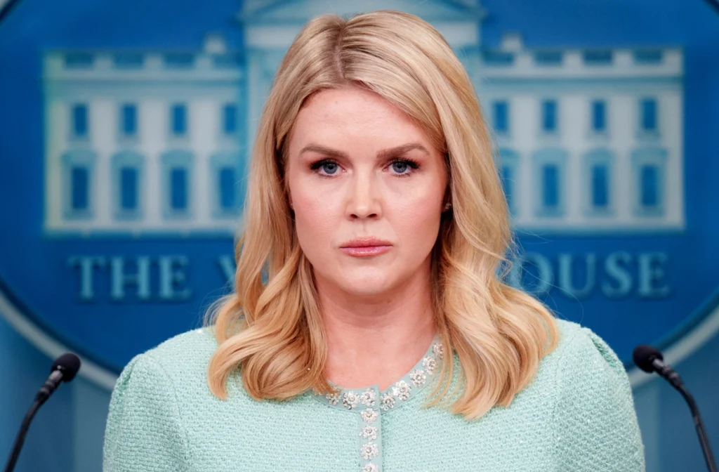 کارولین لویت