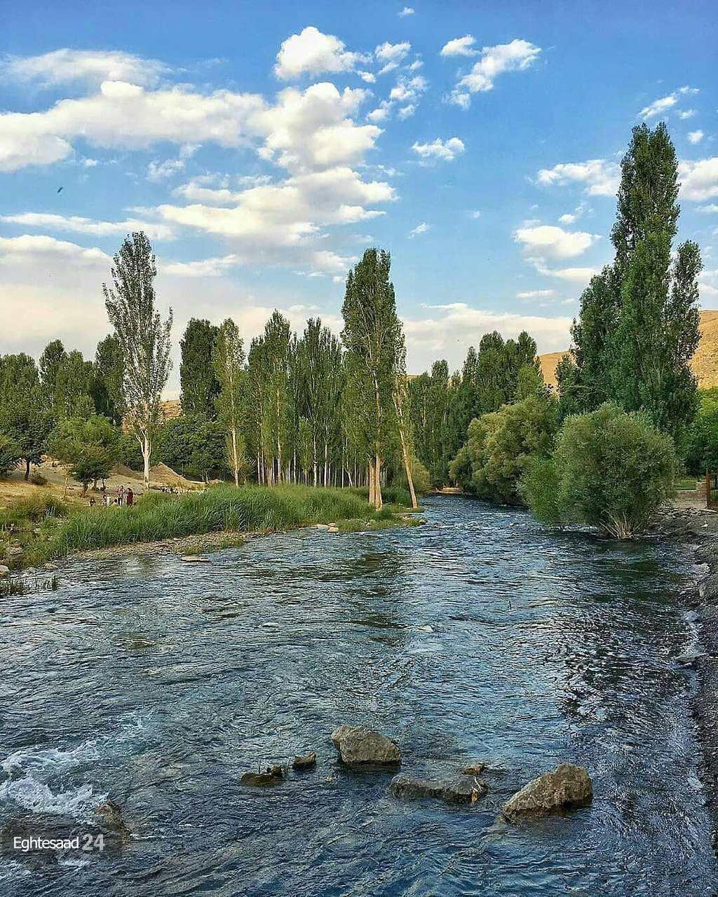 روستای عباس آباد در نزدیکی سد گلپایگان