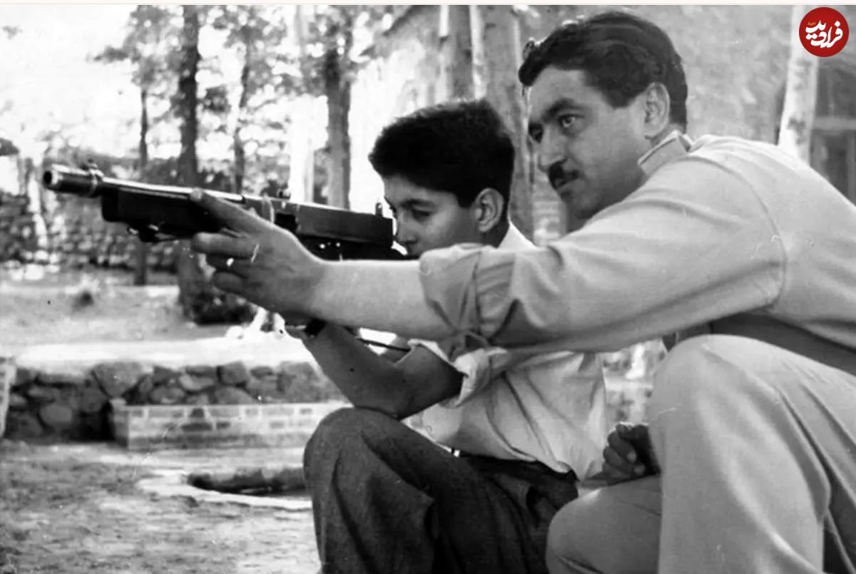 اولین رئیس ساواک ایران ۷۰ سال پیش در حال تیراندازی