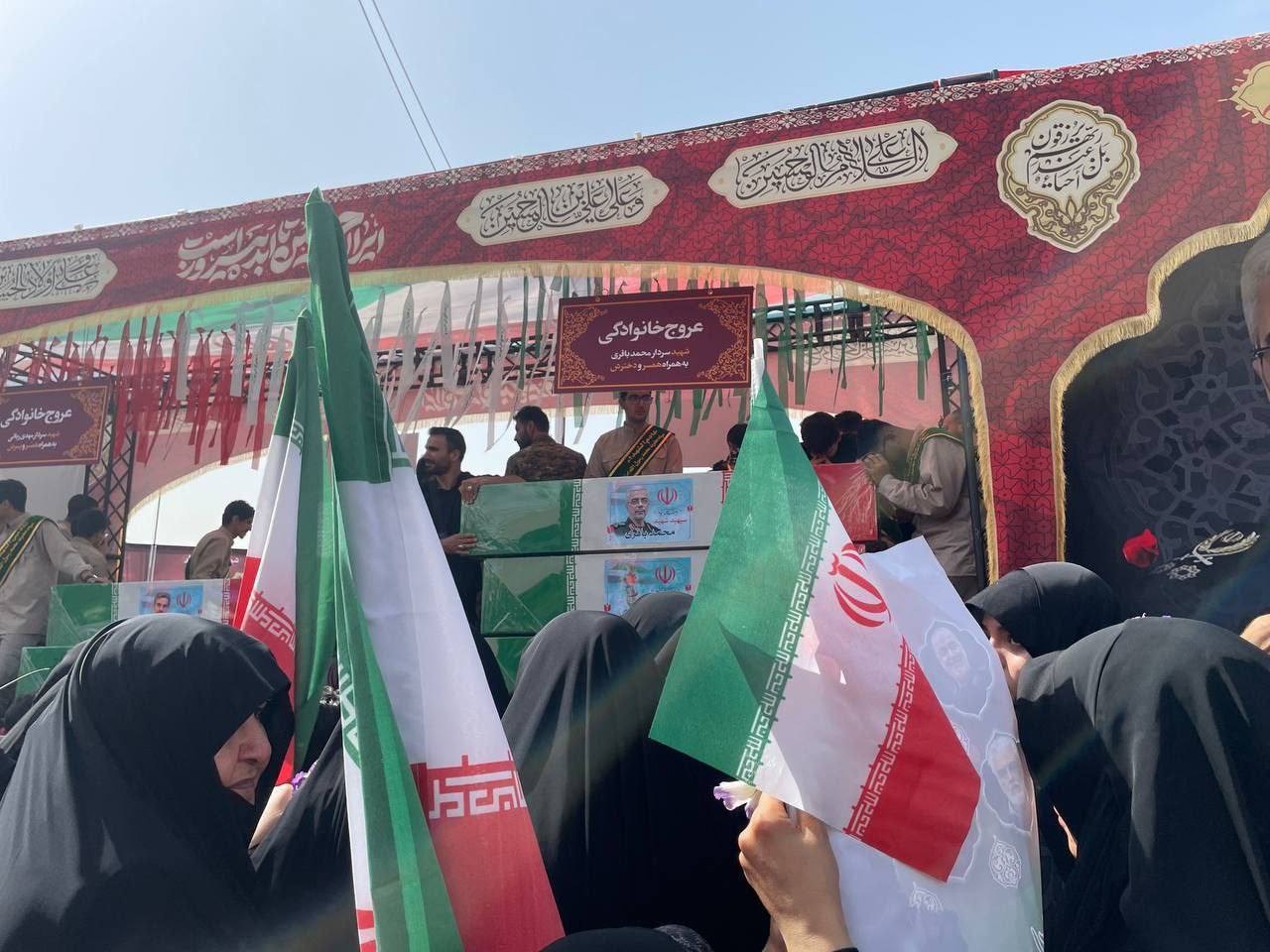 تشییع دو سردار به همراه همسر و فرزندانشان