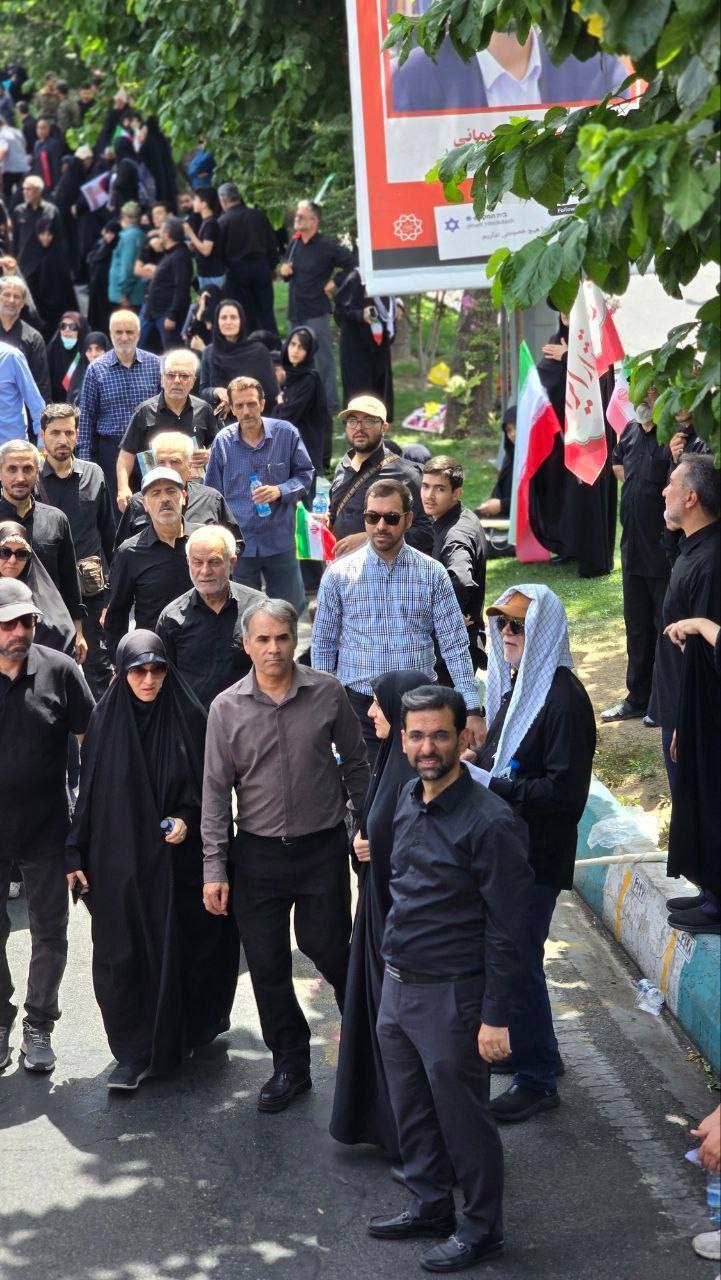 حضور وزیر جوان در مراسم شهدای اقتدار