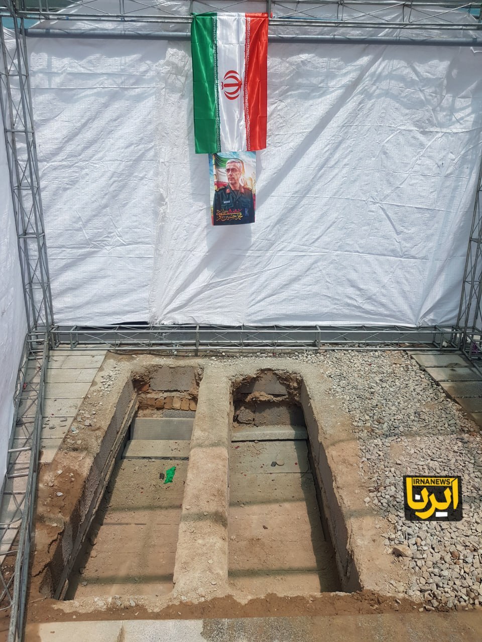 بدرقه شهدای اقتدار در قلب تهران / گزارشی از متن و حاشیه و حضور شخصیت‌ها و فعالین سیاسی و مدنی در مراسم تشییع شهدای حمله اسرائیل به ایران + فیلم و عکس