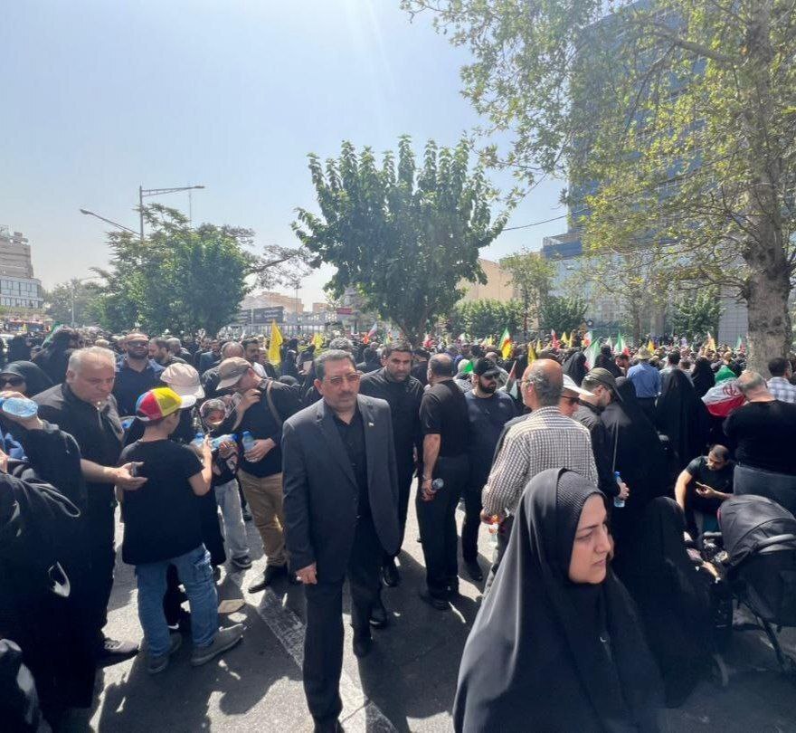 حضور وزیر صنعت در تشییع شهدای اقتدار