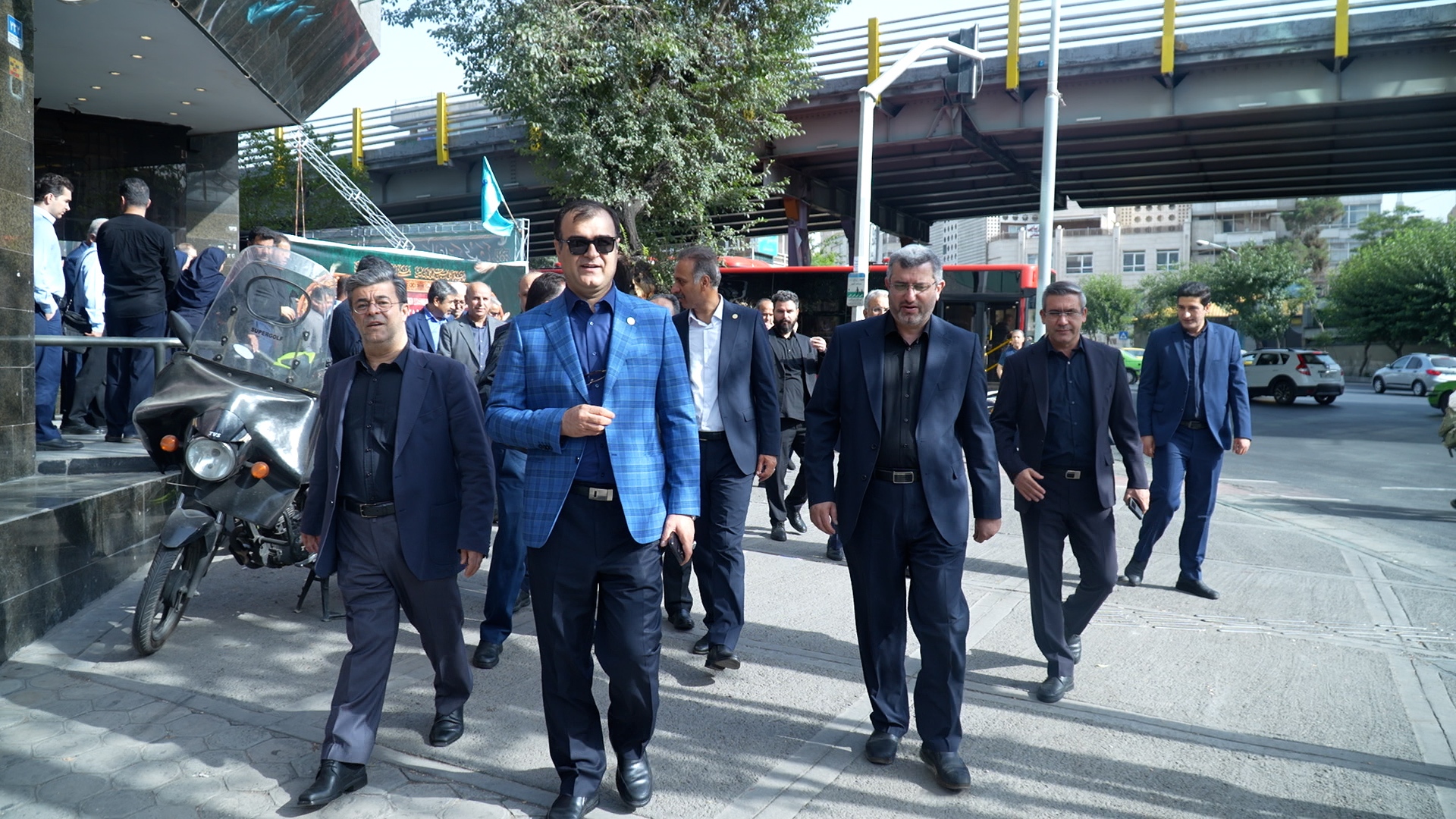 حضور خانواده بزرگ بیمه البرز در آیین تشییع شهدای اقتدار ایران