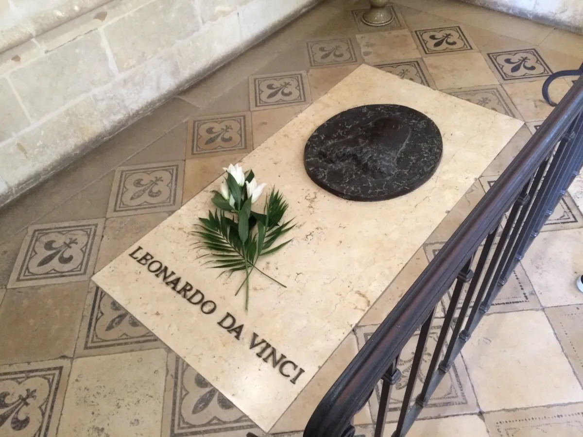 قابی جالب از قبر داوینچی