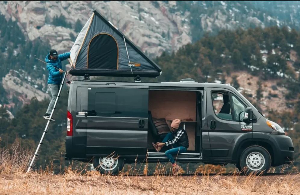 کمپرسواران ایران در منطقه آزاد ارس