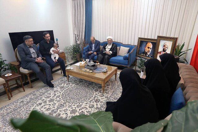 دیدار آملی لاریجانی با خانواده سرداران شهید