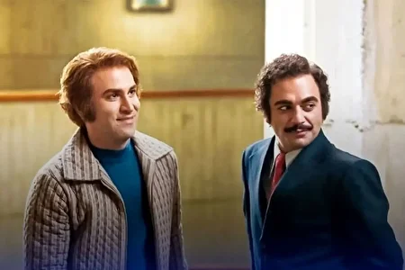 عکس/ سلفی جالب و دیدنی صابر ابر در اتاق گریم با ابرو‌های تا به تا