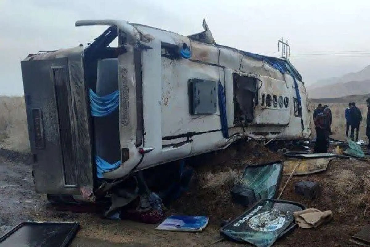 واژگونی مینی‌بوس حامل کشتی‌گیران