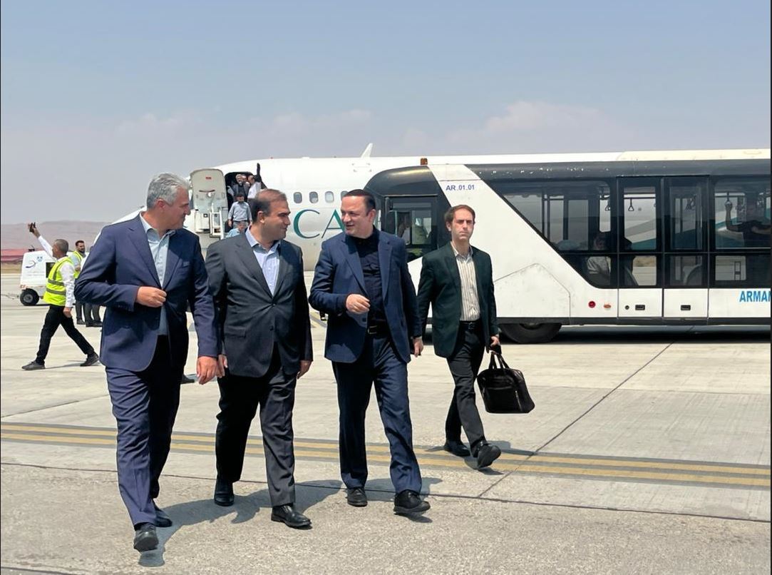 دبیر شورایعالی مناطق آزاد وارد استان آذربایجان شرقی شد