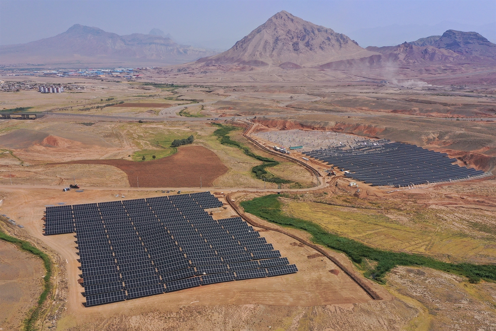 نیروگاه خورشیدی