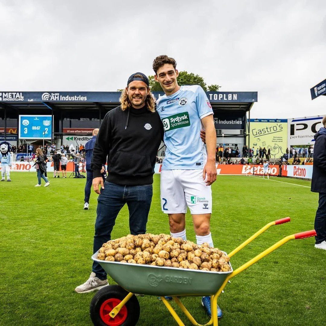 یک فرغون سیب‌زمینی برای بهترین بازیکن فوتبال دانمارک