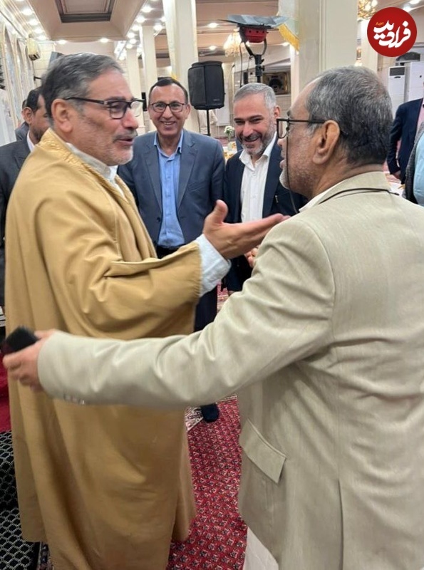 شمخانی با لباس عربی