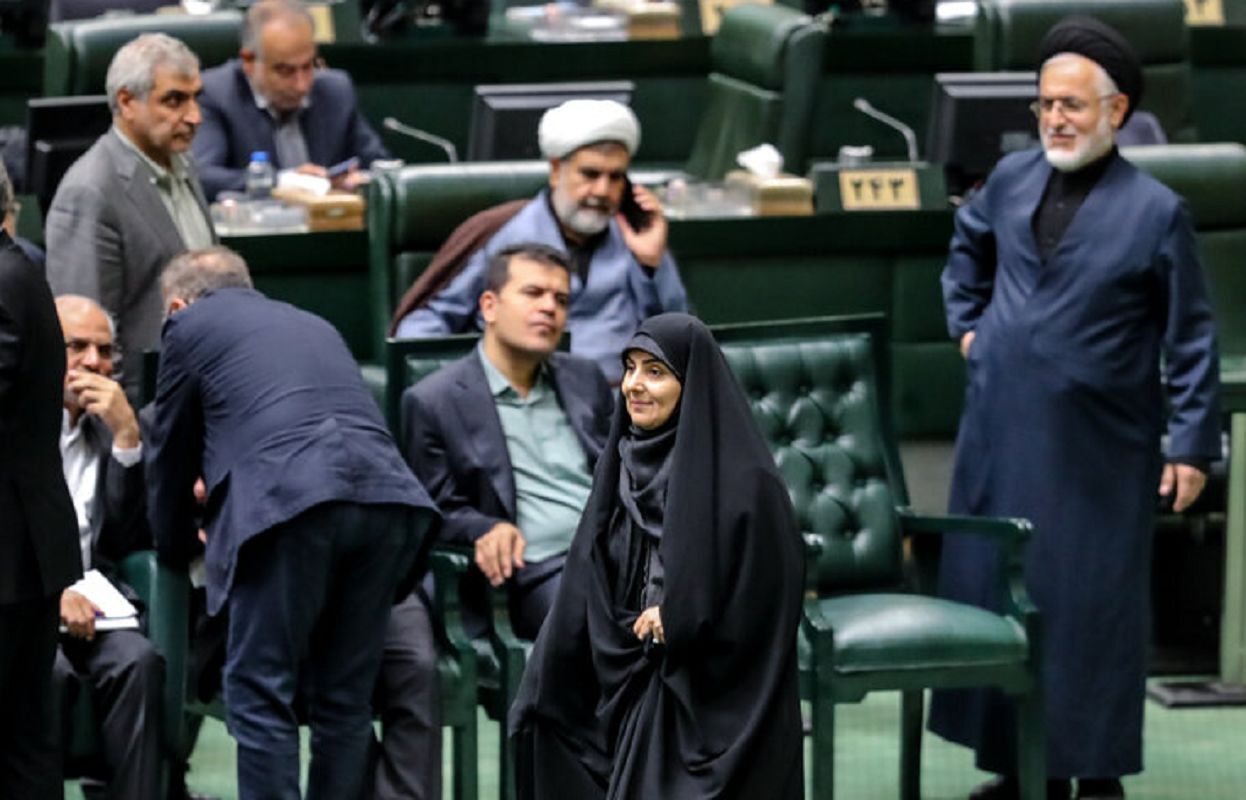 فرزانه صادق