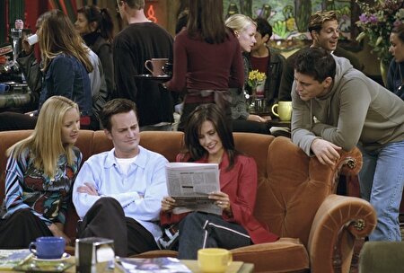 چرا آمریکایی‌ها کمتر از خانه بیرون می‌آیند؟/ نسل جوان آمریکا و خانه‌نشینی بی‌سابقه؛ ۹۹ دقیقه بیشتر از سال ۲۰۰۳