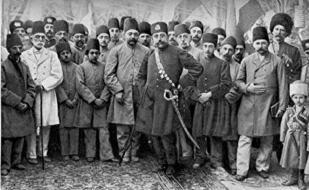 عکس/ پیر‌ترین مرد قاجاری ۹۹ سال پیش با ظاهری عجیب و ریش بلند