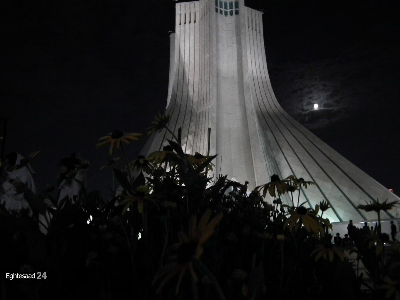 چشم‌انداز شگفت انگیز از میدان آزادی