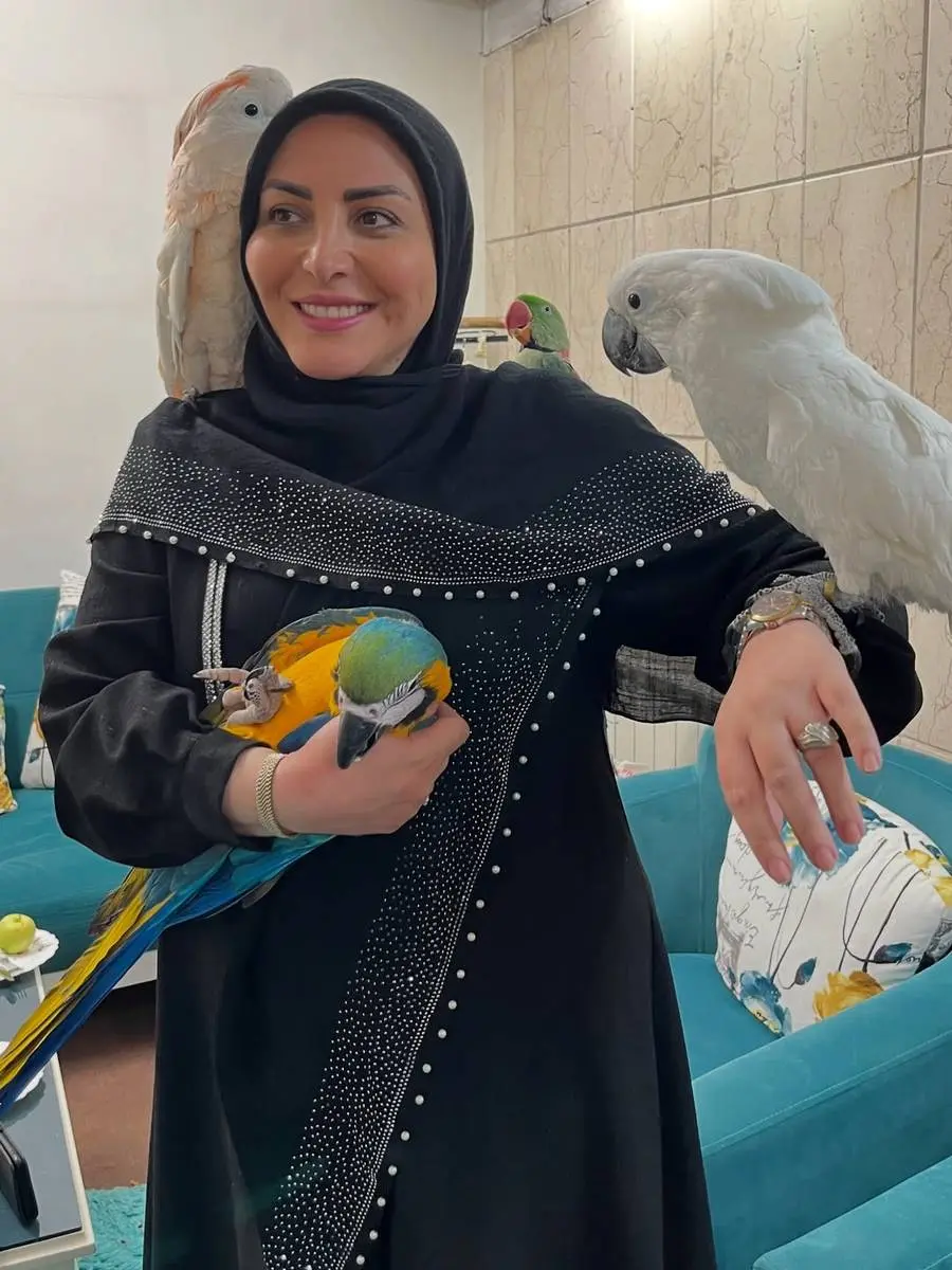 علاقه عجیب المیرا شریفی‌مقدم به طوطی‌ها