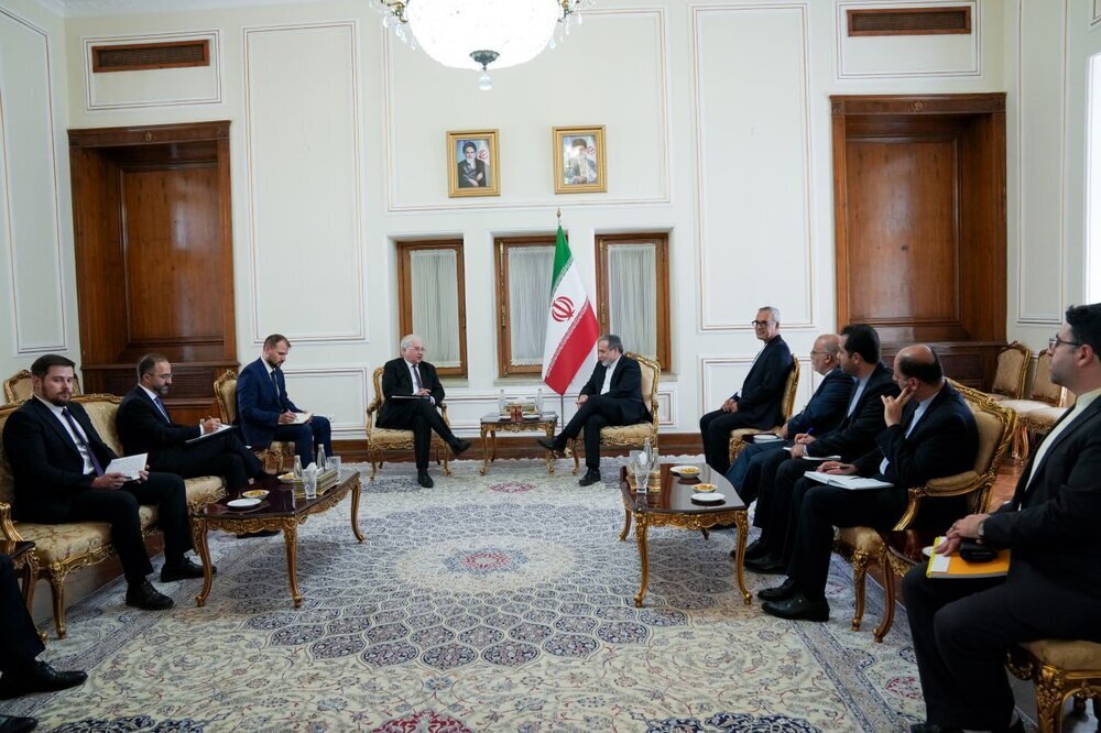 گفت‌وگوی دیپلمات ارشد روسیه با عراقچی