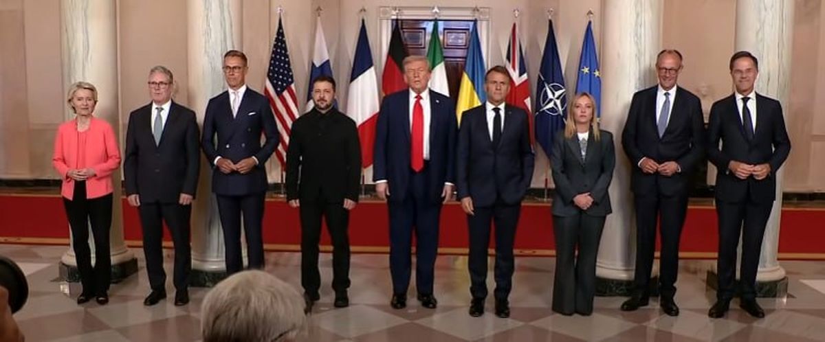 عکس/ عکس یادگاری ترامپ، زلنسکی و رهبران اروپایی در کاخ سفید