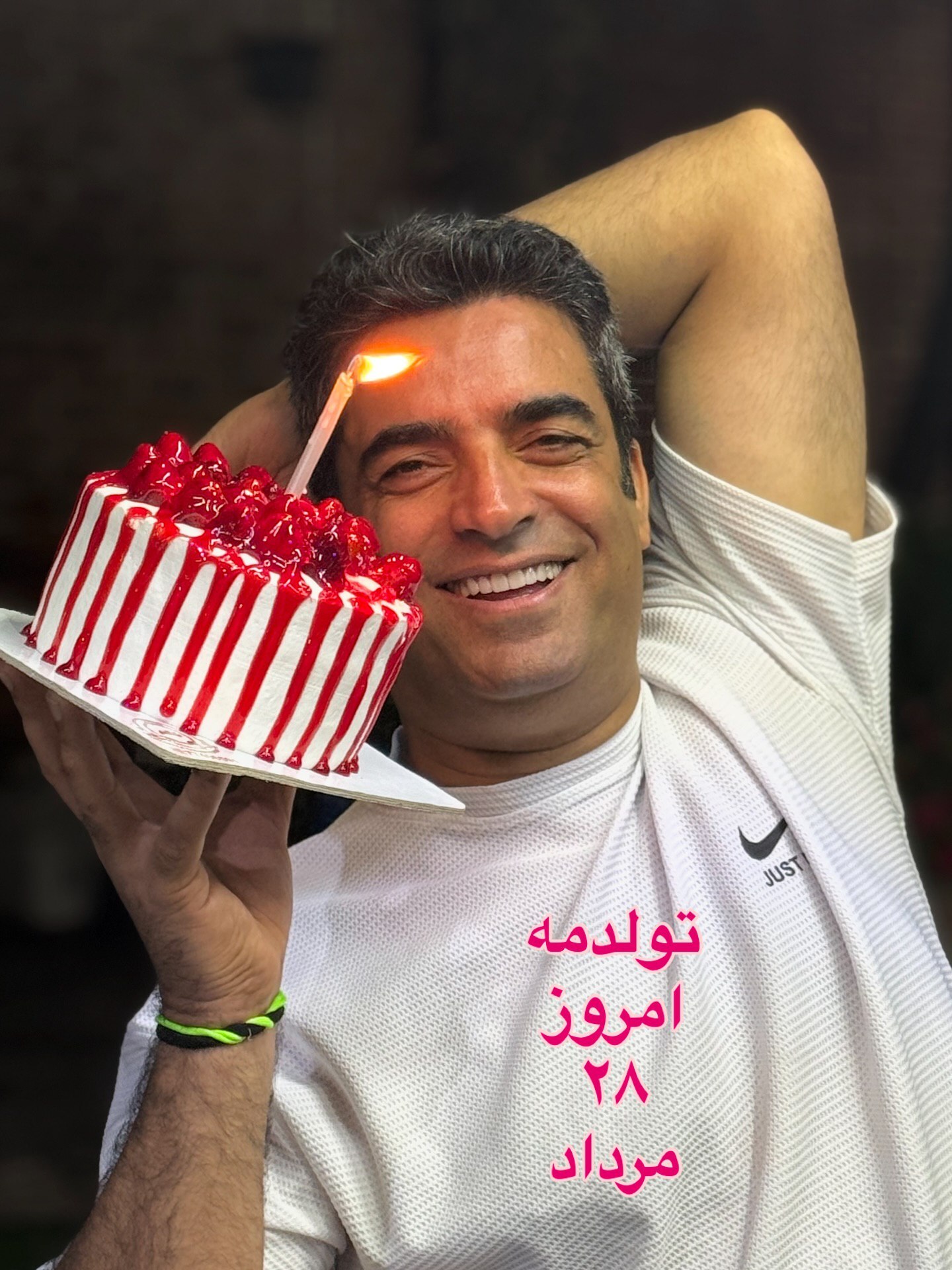 ژست عجیب منوچهر هادی