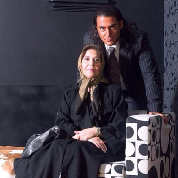 محمدرضا گلزار در کنار مادر شیک و زیبایش