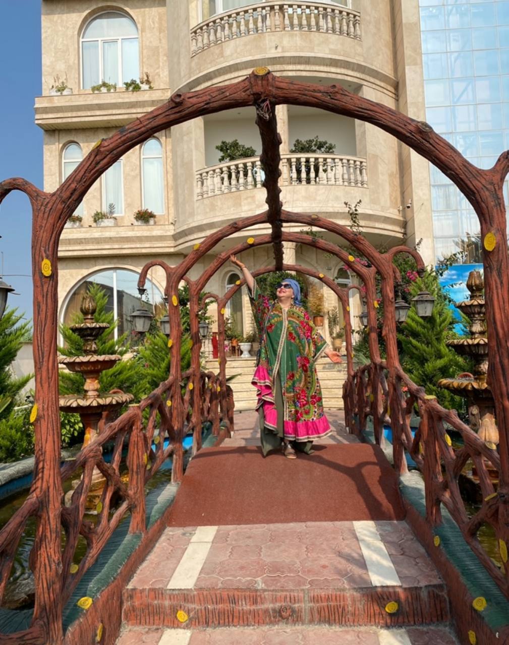 تیپ بامزه بهنوش بختیاری