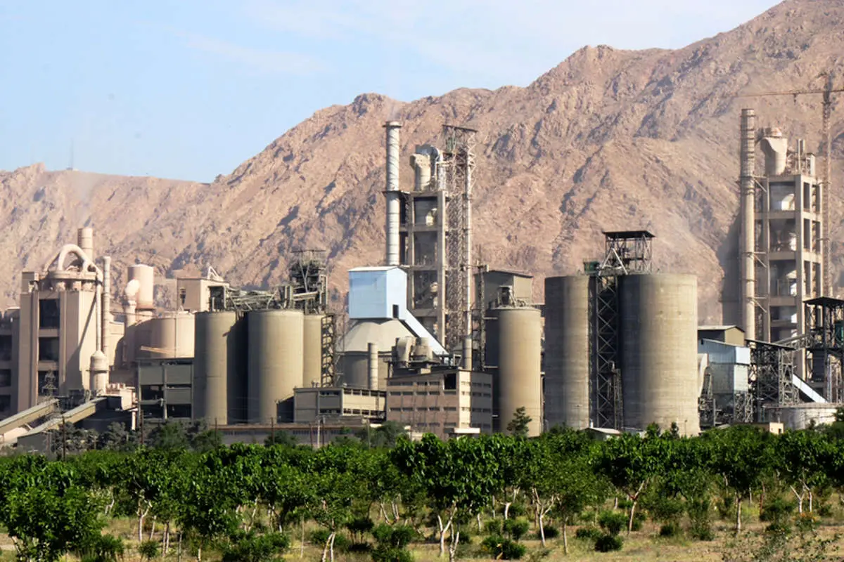 کارخانه‌ سیمان‌