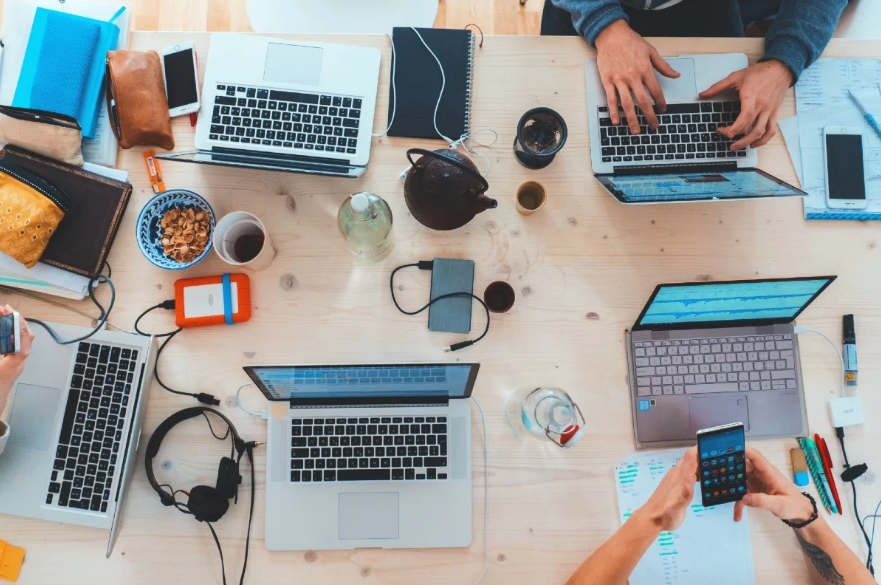 آفتهای حکمرانی دیجیتال آفتهای حکمرانی دیجیتال