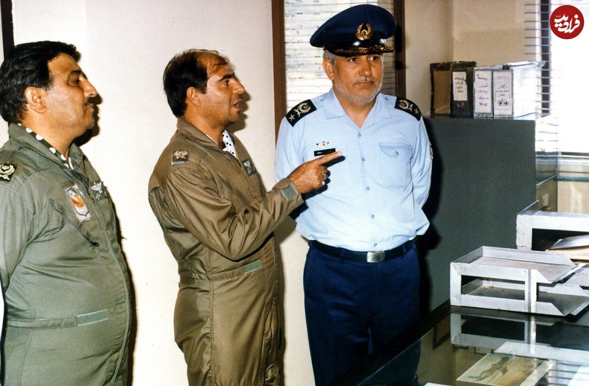 سرلشکر ستاری با لباس نظامی