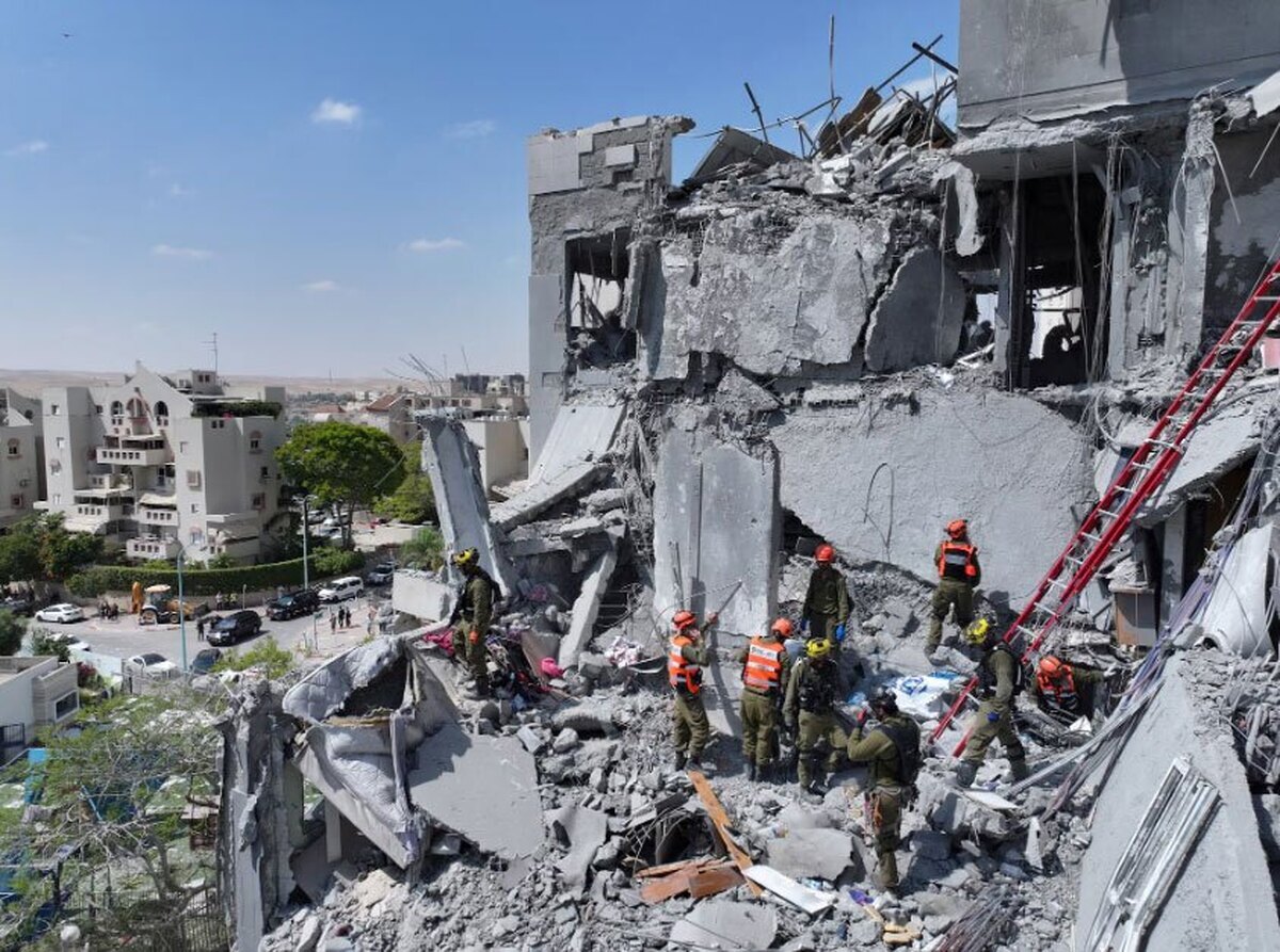 و ناگهان آوار جنگ