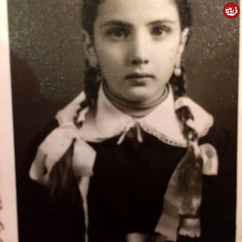 زهرا سعیدی با لباس مدرسه