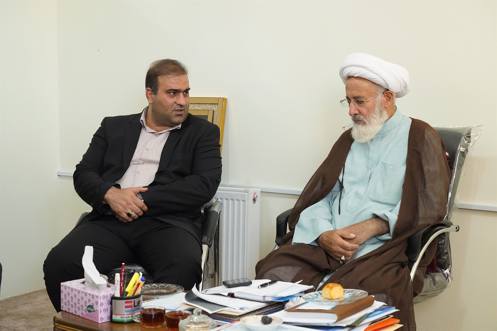 دیدار مدیرعامل سازمان منطقه آزاد ارس با ائمه جمعه جلفا و هادیشهر دیدار مدیرعامل سازمان منطقه آزاد ارس با ائمه جمعه جلفا و هادیشهر